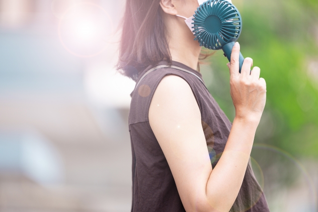 ハンディファン 女性